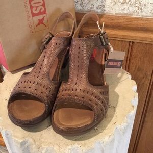 Pikolinos Brown leather high-heeled sandals